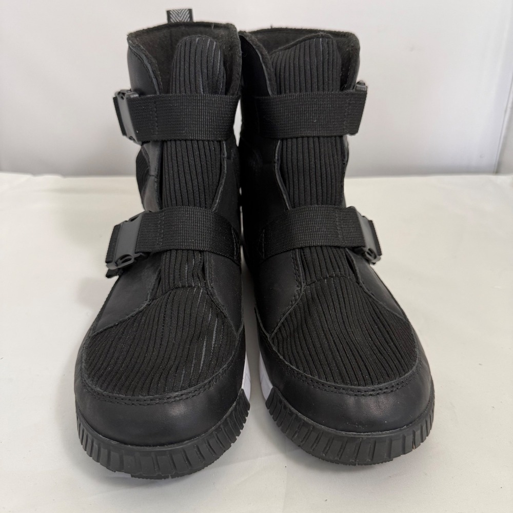 The North Face Sierra Mid WP Boots Black Faux Fur Waterproof 7.5 Buckle Strap